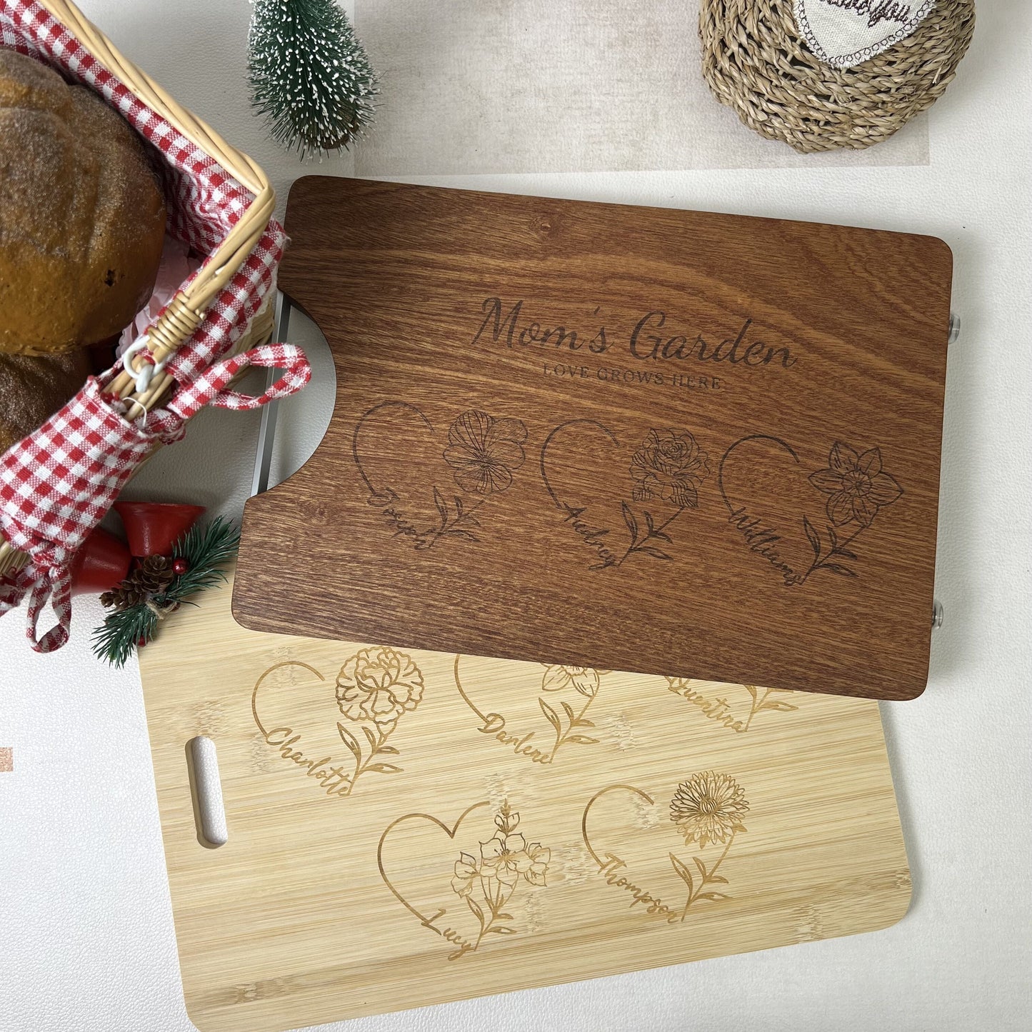 50% OFF✨Customized Mom's Garden Cutting Board Mother's Day Present