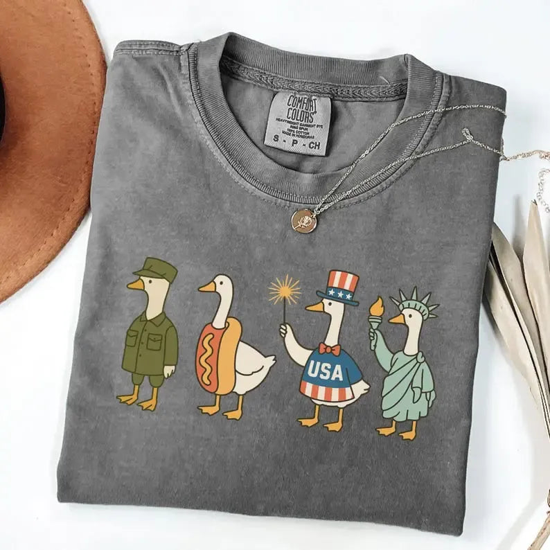 Funny Fourth Of July American Flag Goose T-Shirt / Sweatshirt / Hoodie