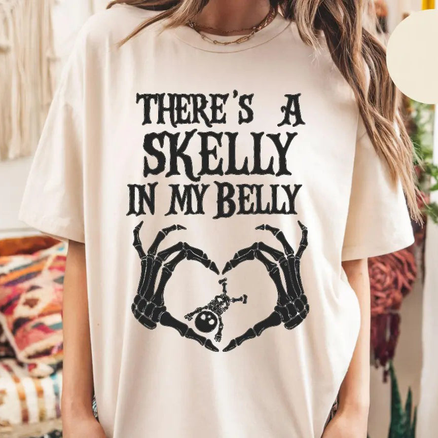 Spooky Mama Announcement Halloween Pregnancy T-Shirt / Sweatshirt / Hoodie